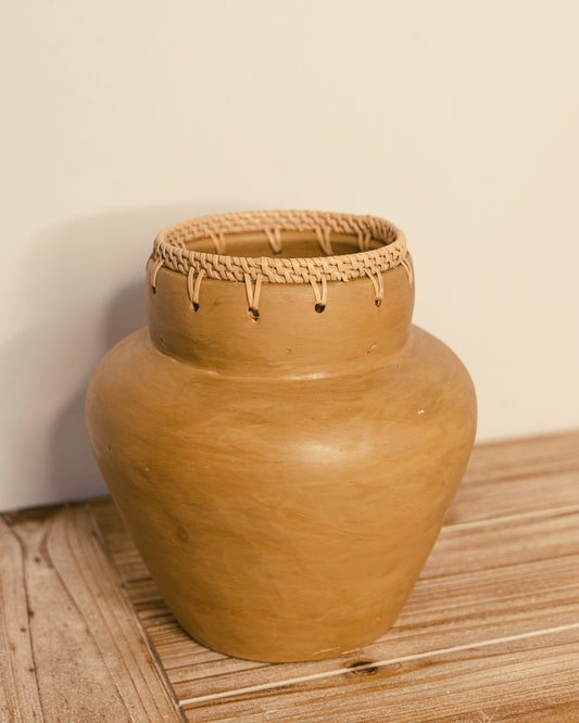Oasis Pot Vase